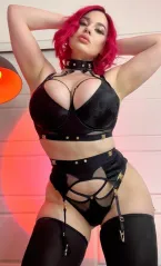 Люблю себя показывать по видео звонку, все честно и без обма