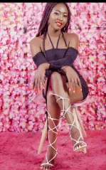 Я миниатюрная чернокожая сексуальная малышка